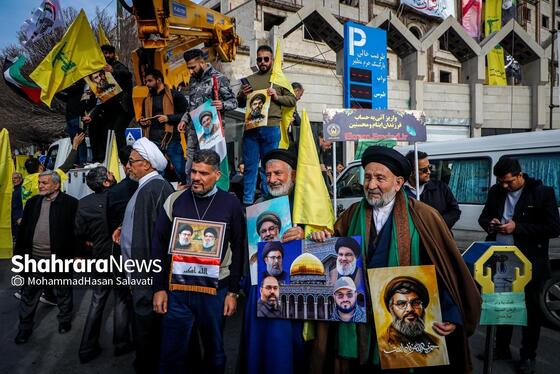 گزارش تصویری | اجتماع باشکوه مردم مشهد همزمان با آئین تشییع شهدای مقاومت در لبنان (۵ اسفند ۱۴۰۳)