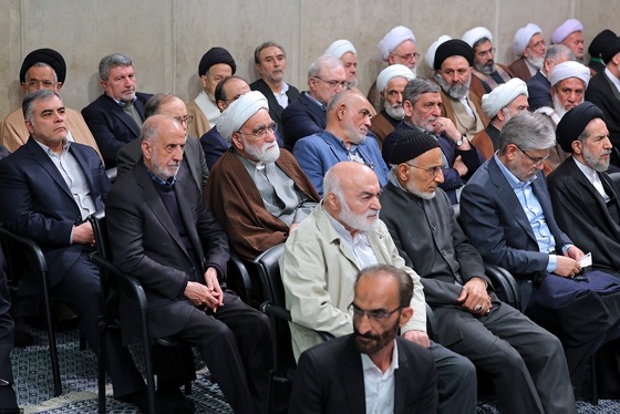 گزارش تصویری | دیدار مسئولان و کارگزاران نظام با رهبر معظم انقلاب (۱۸ اسفند)