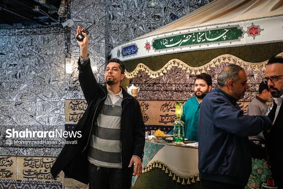 گزارش تصویری | پشت صحنه ویژه برنامه های سحر ماه رمضان تلویزیون در حرم مطهر رضوی