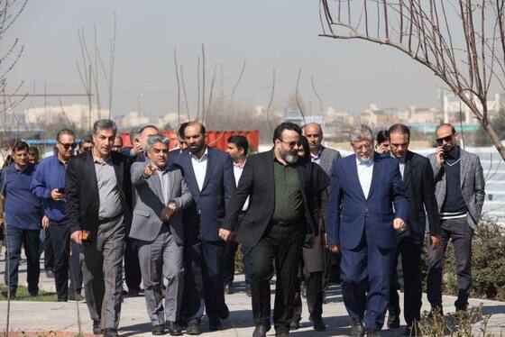 بازدید شهردار و اعضای شورای شهر مشهد از المان‌های بهاری + عکس و فیلم