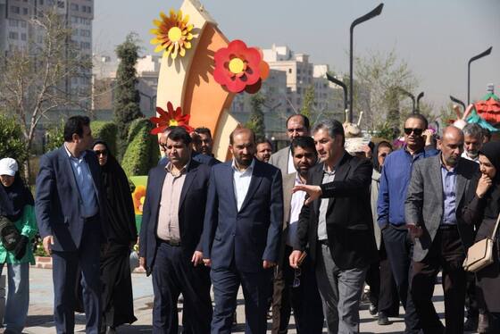 بازدید شهردار و اعضای شورای شهر مشهد از المان‌های بهاری + عکس و فیلم