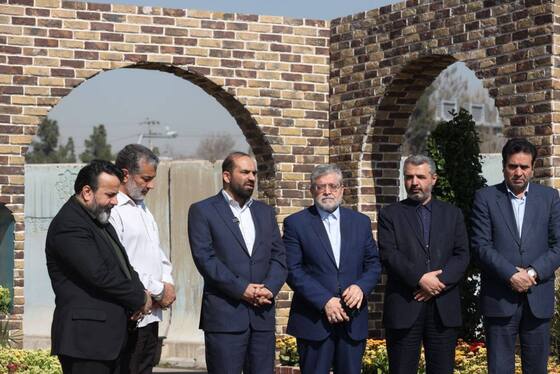 بازدید شهردار و اعضای شورای شهر مشهد از المان‌های بهاری + عکس و فیلم