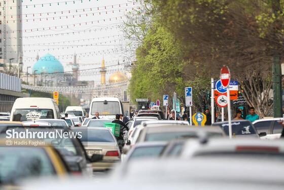 گزارش تصویری | زائران نوروزی در خیابان امام‌رضا(ع) مشهد