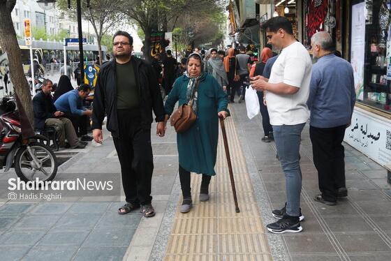 گزارش تصویری | زائران نوروزی در خیابان امام‌رضا(ع) مشهد