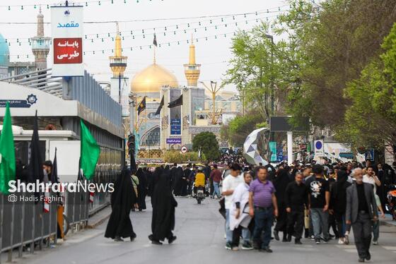 گزارش تصویری | زائران نوروزی در خیابان امام‌رضا(ع) مشهد
