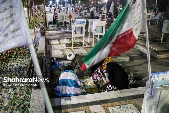 گزارش تصویری | مراسم احیای سومین شب قدر در جوار گلزارشهدای بهشت‌رضا(ع) (۳ فروردین ۱۴۰۴)