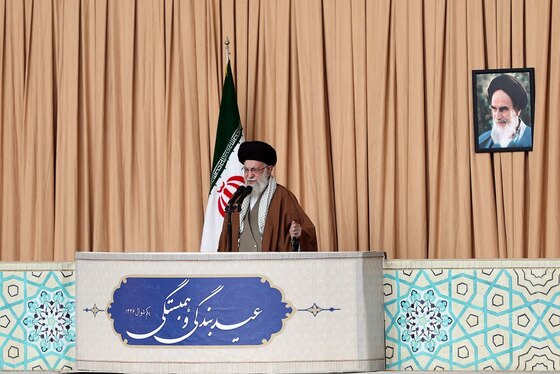 رهبر انقلاب در خطبه های نماز عید فطر: ماه رمضان یک پدیده توحیدی است| پاسخ ایران به هر شرارتی ضربه متقابل و محکم است+ فیلم