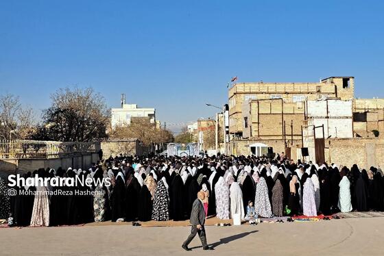 گزارش تصویری | نماز عید سعید فطر مهاجران افغانستانی در محله گلشهر مشهد