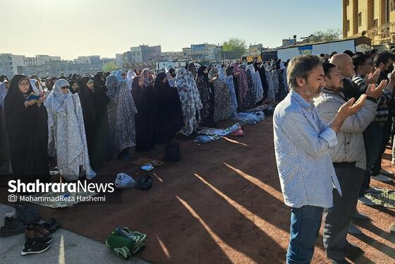 گزارش تصویری | نماز عید سعید فطر مهاجران افغانستانی در محله گلشهر مشهد