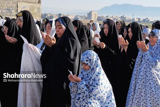 گزارش تصویری | نماز عید سعید فطر مهاجران افغانستانی در محله گلشهر مشهد