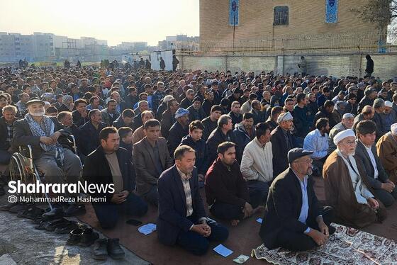 گزارش تصویری | نماز عید سعید فطر مهاجران افغانستانی در محله گلشهر مشهد