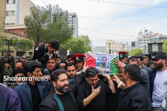 گزارش تصویری |مراسم تشییع پیکر دو مامور پلیس انفجار کلانتری در مشهد