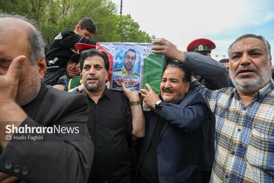 گزارش تصویری |مراسم تشییع پیکر دو مامور پلیس انفجار کلانتری در مشهد