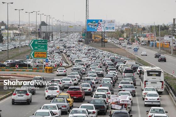 گزارش تصویری | ترافیک پرحجم خروجی‌های مشهد در روز طبیعت (۱۳ فروردین ۱۴۰۴)