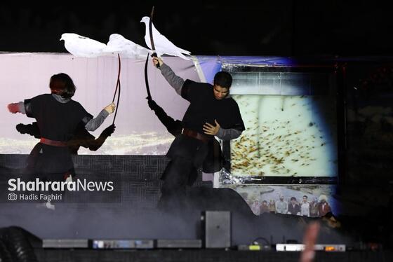 گزارش تصویری | نخستین رویداد ملی نورنما و جشن بزرگ عیدانه در عرصه میدان شهدا مشهد