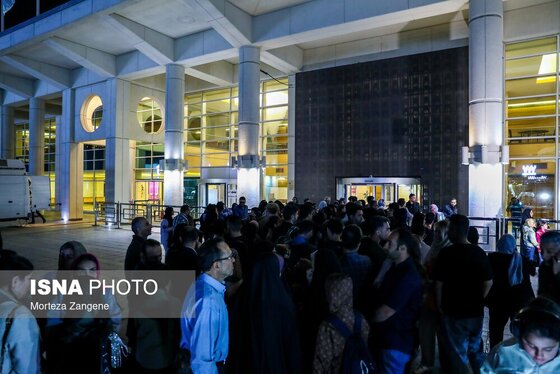 گزارش تصویری | اکران عمومی آخرین قسمت سریال پایتخت در برج میلاد