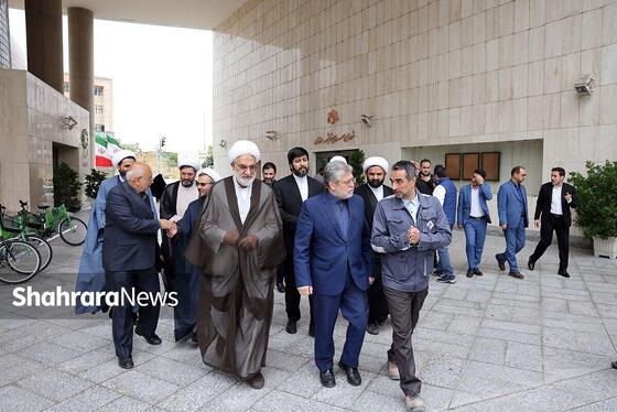 گزارش تصویری | بازدید اعضای حوزه علمیه خراسان از فاز یک خط سه قطارشهری مشهد
