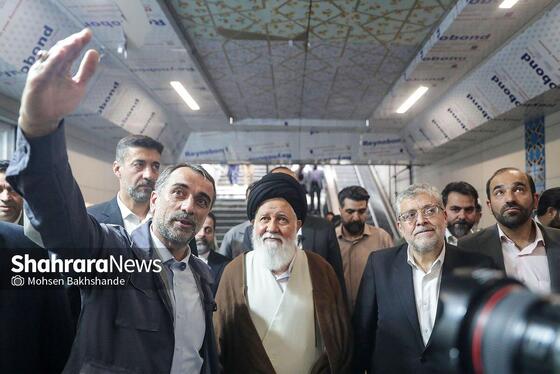گزارش تصویری | بازدید آیت‌الله علم‌الهدی از ایستگاه باب‌الجواد(ع) مترو مشهد