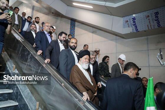 گزارش تصویری | بازدید آیت‌الله علم‌الهدی از ایستگاه باب‌الجواد(ع) مترو مشهد