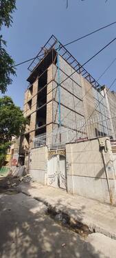 برش اسکلت طبقه ششم یک ساختمان در مشهد با دستور قضایی (۱۰ اردیبهشت ۱۴۰۴)