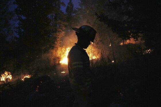 ناتوانی تل‌آویو در مهار آتش‌سوزی‌ها؛ هزاران شهرک‌نشین آواره شدند + ویدئو و عکس