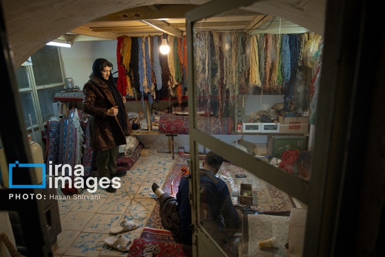 گزارش تصویری | «رفوگری»؛ هنری رو به خاموشی
