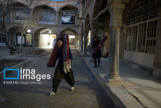 گزارش تصویری | «رفوگری»؛ هنری رو به خاموشی