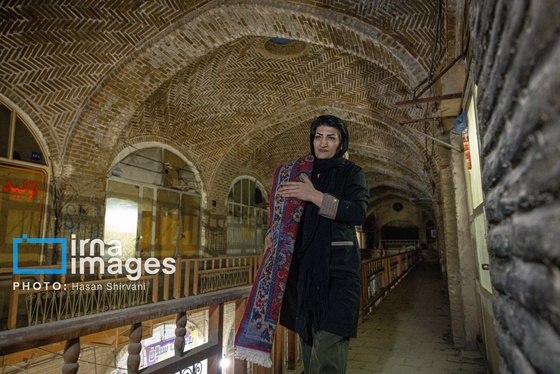 گزارش تصویری | «رفوگری»؛ هنری رو به خاموشی