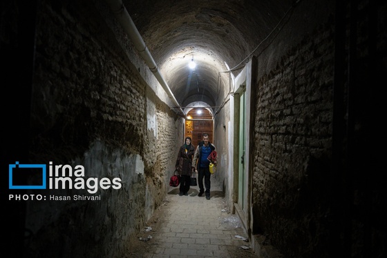 گزارش تصویری | «رفوگری»؛ هنری رو به خاموشی