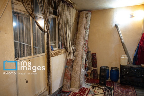گزارش تصویری | «رفوگری»؛ هنری رو به خاموشی