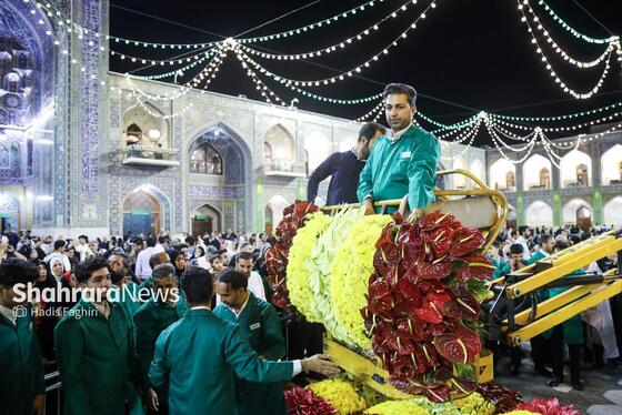 گزارش تصویری | گل‌آرایی حرم مطهر رضوی به‌مناسبت سالروز میلاد امام‌رضا(ع)