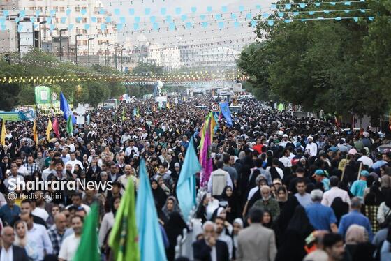 گزارش تصویری | جشن میلیونی امام‌رضایی‌ها در شب میلاد امام‌رضا (ع) / ۲