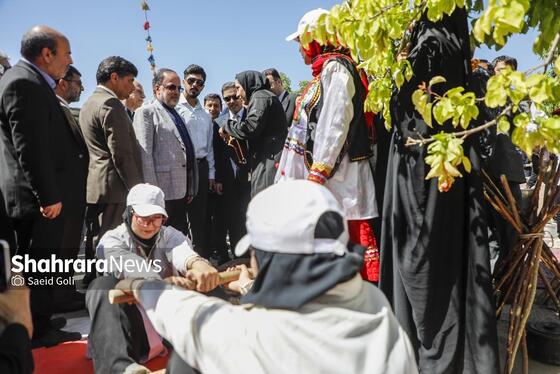 گزارش تصویری | جشن گل‌های محمدی روستای فرخد خراسان رضوی