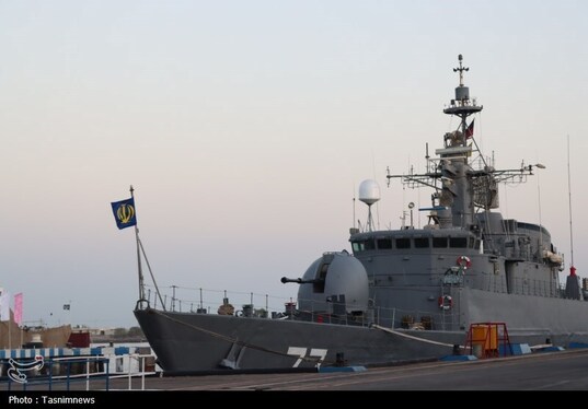 بازدید سرلشکر باقری از کارخانجات نیروی دریایی ارتش در بندرعباس+تصاویر