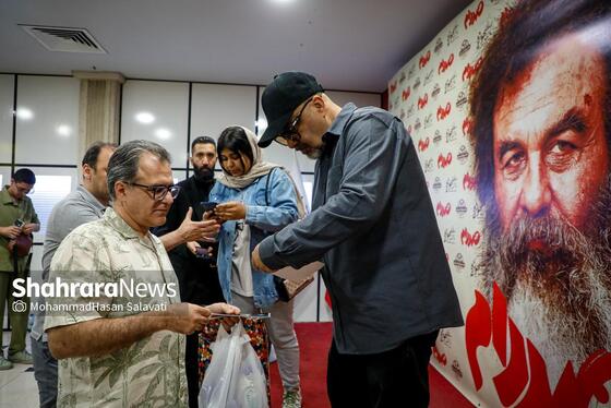 گزارش تصویری | نمایش مردمی فیلم «صددام» با حضور رضا عطاران در مشهد