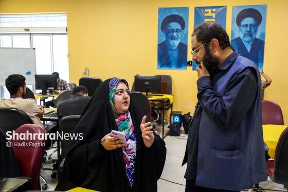 گزارش تصویری | رویداد تولید پوستر و اکران شهری «برای خدمت»