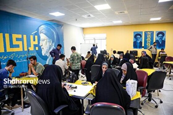 گزارش تصویری | رویداد تولید پوستر و اکران شهری «برای خدمت»