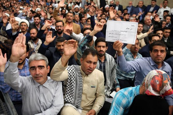 رهبر معظم انقلاب: سخنان اخیر رئیس جمهور آمریکا مایه سرافکندگی گوینده و مایه سرافکندگی ملت آمریکا است + فیلم (۲۷ اردیبهشت ۱۴۰۴)