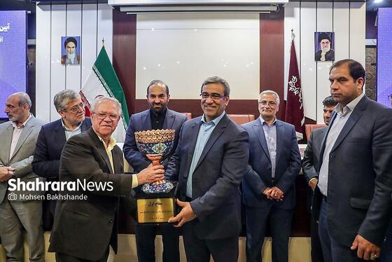 گزارش تصویری | مراسم تجلیل شهرداری از افتخارآفرینان فوتبال پایه مشهد در کشور