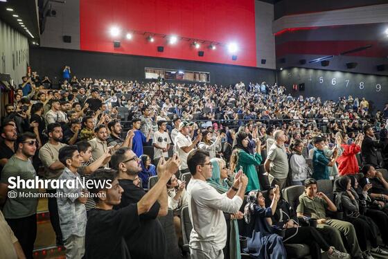 گزارش تصویری | اکران مردمی فیلم «زیبا صدایم کن » با حضور عوامل در مشهد
