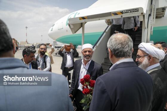 گزارش تصویری | بازگشت اولین کاروان حجاج خراسانی به مشهد