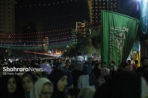 گزارش تصویری | حال‌وهوای خیابان امام‌رضا(ع) مشهد در شب عید غدیر ۱۴۰۴