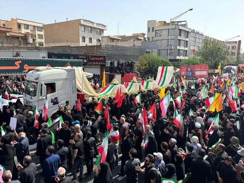 انعکاس حضور میلیونی مردم تهران در مراسم تشییع پیکر شهدای اقتدار در رسانه‌های خارجی + فیلم و عکس