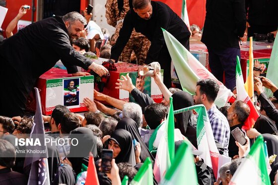 گزارش تصویری | مراسم تشییع پیکر شهدای اقتدار در تهران (۷ تیر ۱۴۰۴)