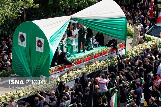 گزارش تصویری | مراسم تشییع پیکر شهدای اقتدار در تهران (۷ تیر ۱۴۰۴)