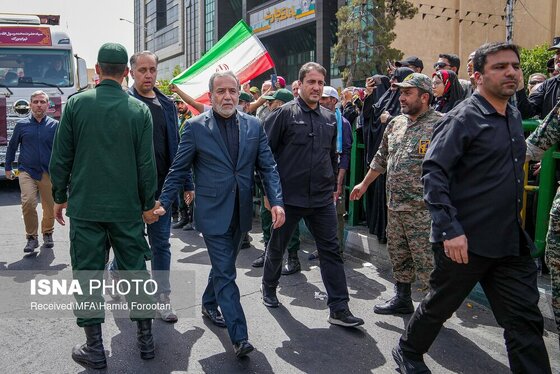 گزارش تصویری | مراسم تشییع پیکر شهدای اقتدار در تهران (۷ تیر ۱۴۰۴)