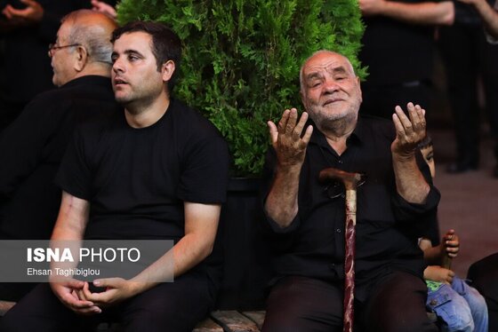 محرم ۱۴۰۴ | عکس‌هایی از عزاداری در حسینیه اعظم زنجان