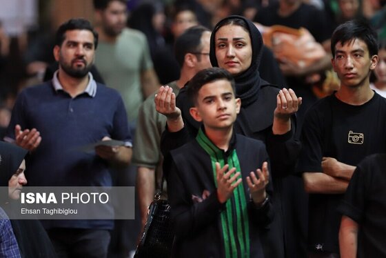 محرم ۱۴۰۴ | عکس‌هایی از عزاداری در حسینیه اعظم زنجان