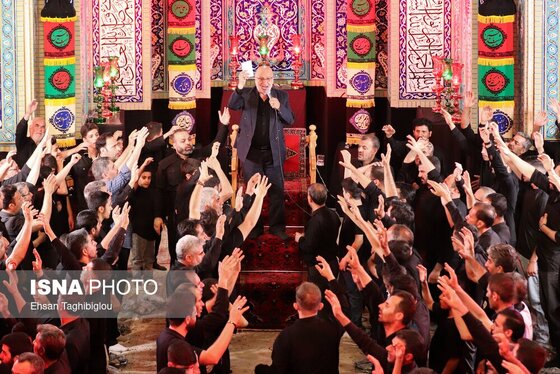 محرم ۱۴۰۴ | عکس‌هایی از عزاداری در حسینیه اعظم زنجان