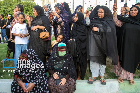 محرم ۱۴۰۴ | عکس‌هایی از آیین سنتی «عَلَم پیغمبر» در میناب